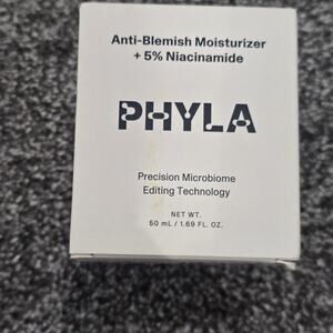 New Phyla Moisturizer 50ml Sephora (Anti-Blemish Niacinamida 5%) Exp 10/27